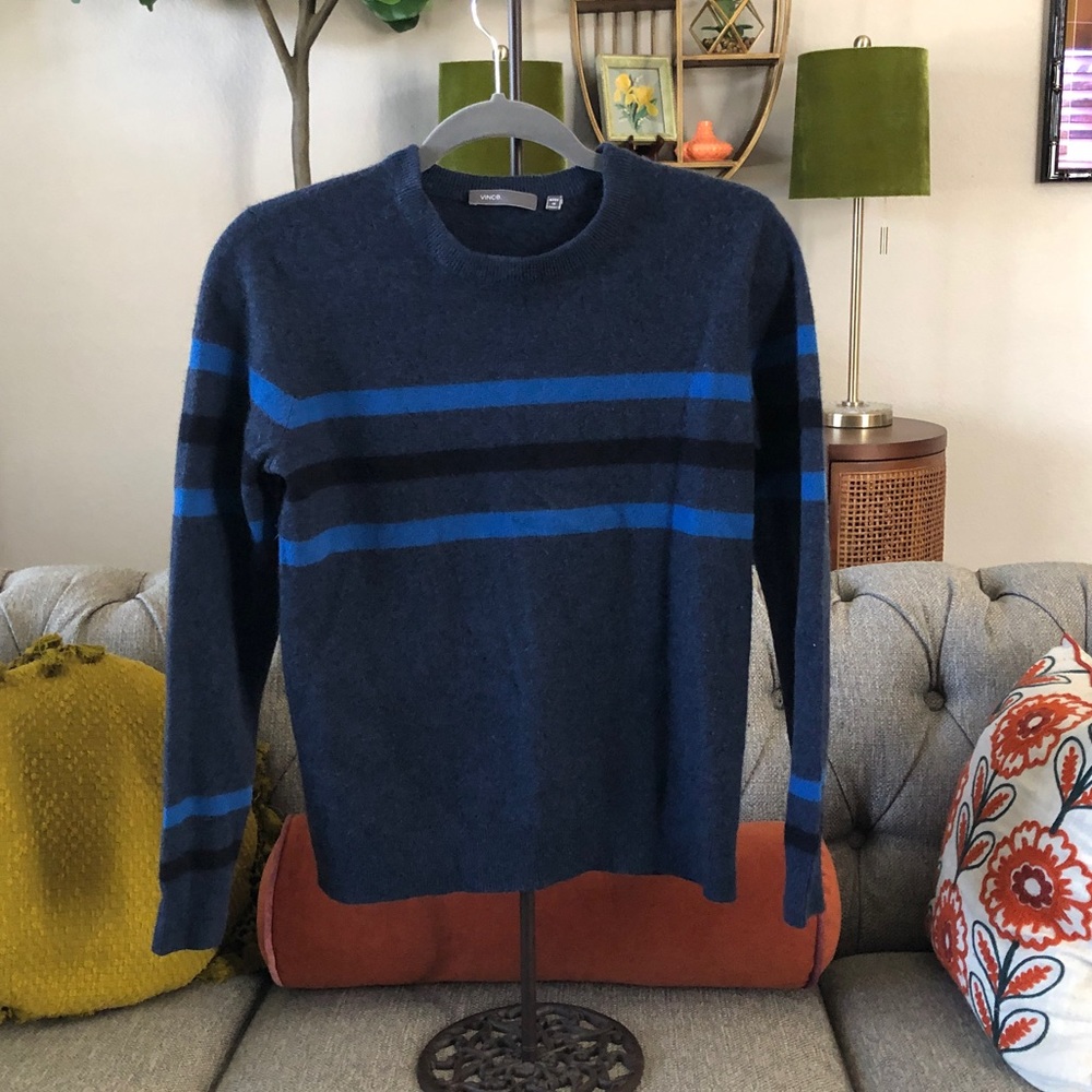 VINCE sweater